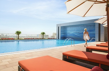 1481194486pool_with_view-_bodylines-_downtown_rotana.jpg